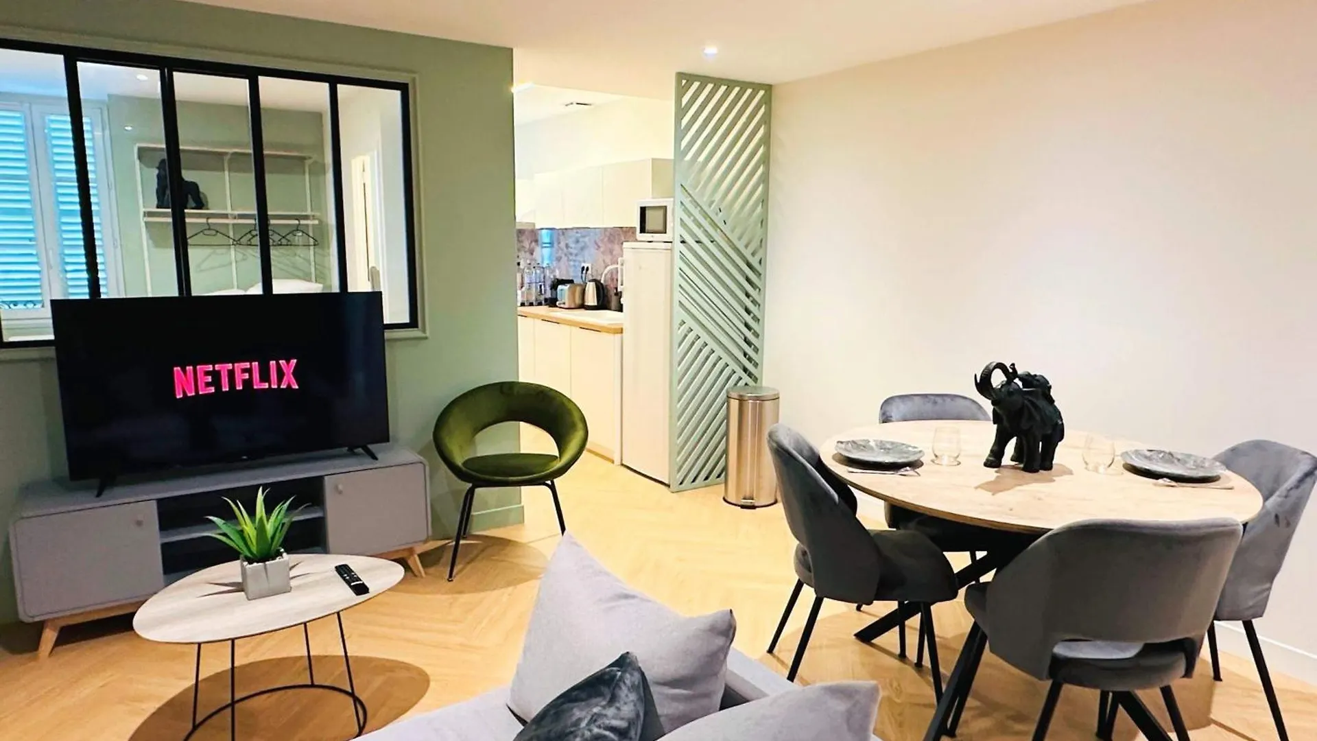 Le Scandinave - Proche Macon - Parking Gratuit - Netflix - Fibre Pont-de-Veyle