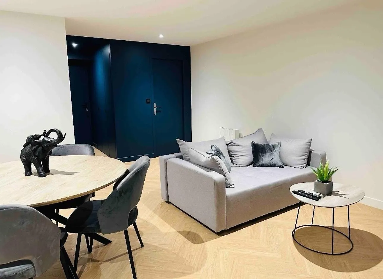 Le Scandinave - Proche Macon - Parking Gratuit - Netflix - Fibre Pont-de-Veyle 0*,